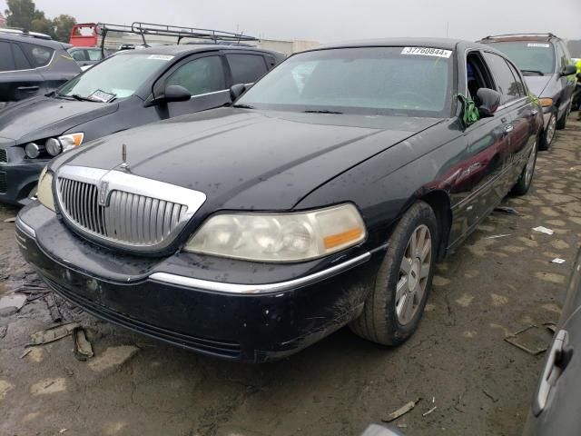 2004 Lincoln Town Car Executive L