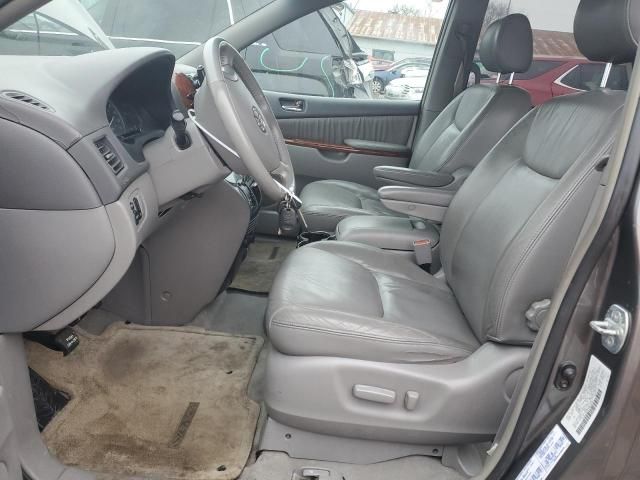 2004 Toyota Sienna XLE