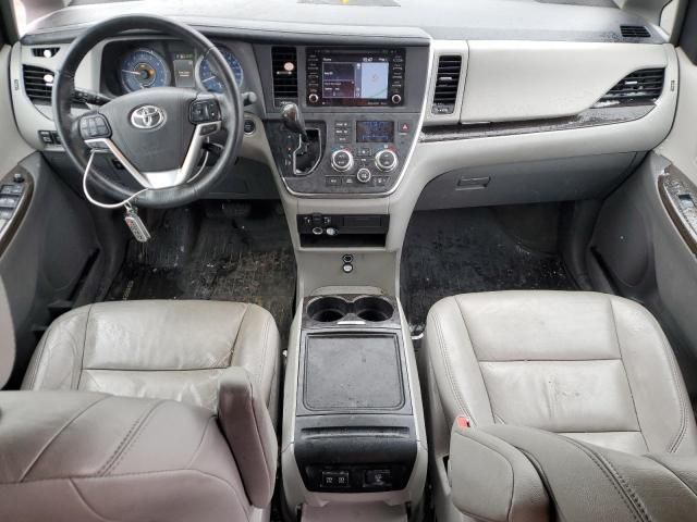 2018 Toyota Sienna XLE