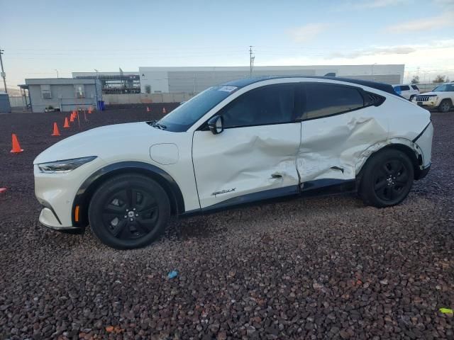 2022 Ford Mustang MACH-E California Route 1