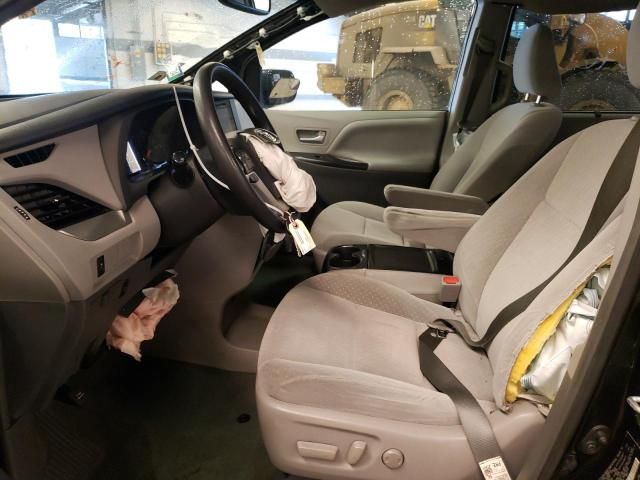 2017 Toyota Sienna LE