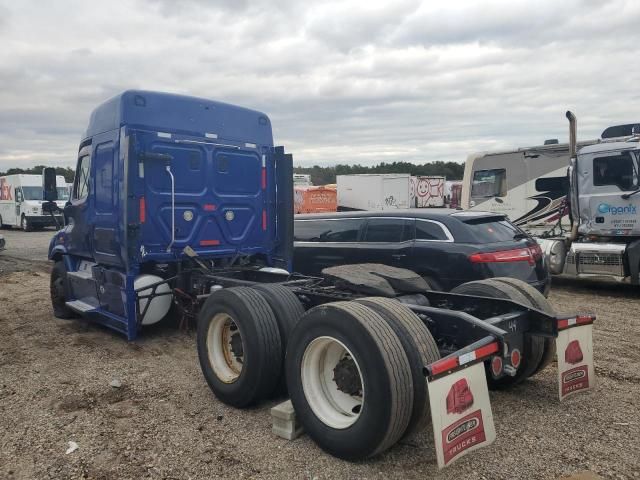 2015 Freightliner Cascadia 113