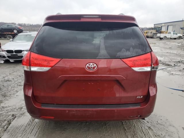 2013 Toyota Sienna XLE