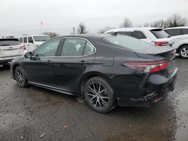 2022 Toyota Camry SE