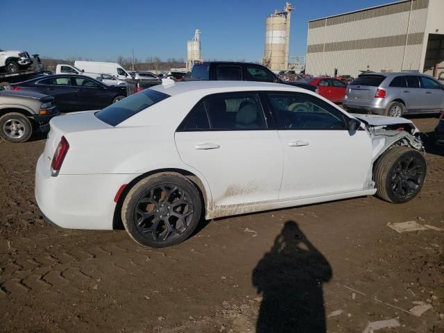 2019 Chrysler 300 Touring