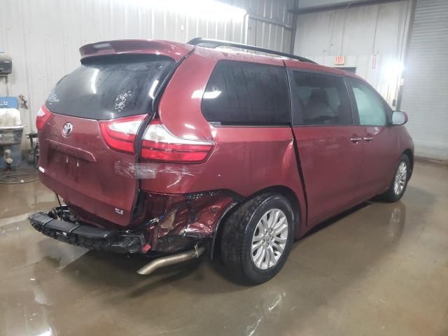 2016 Toyota Sienna XLE