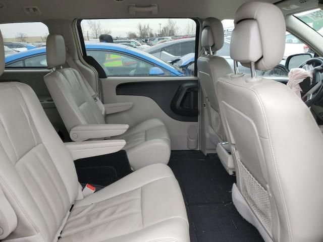 2014 Chrysler Town & Country Touring