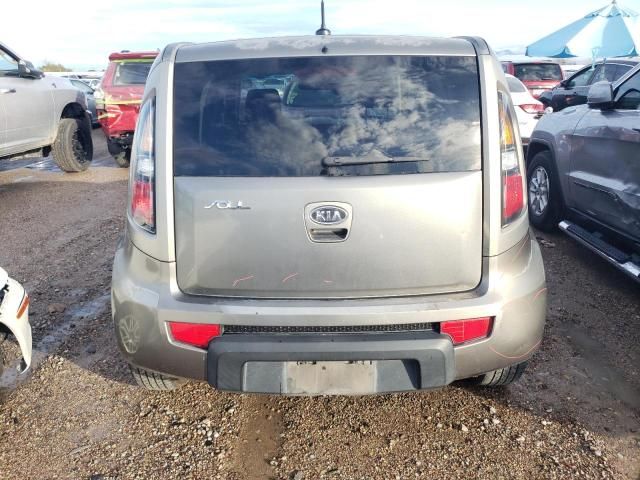 2010 KIA Soul +