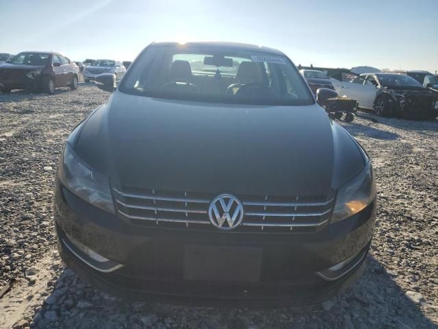 2013 Volkswagen Passat SEL