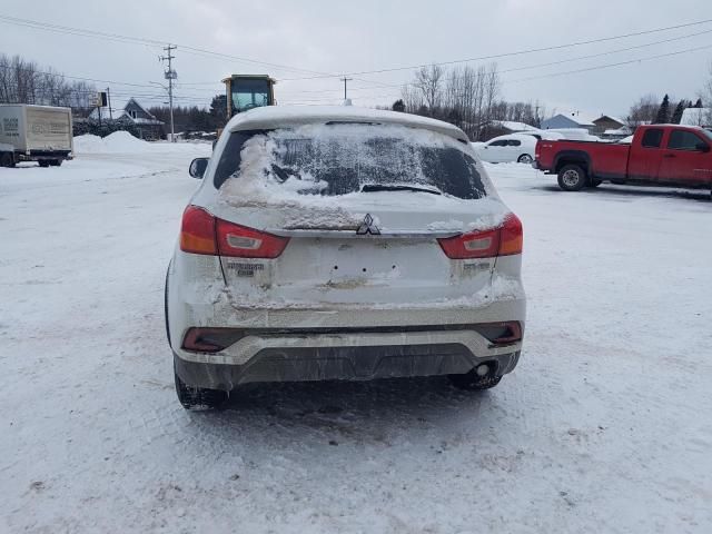 2019 Mitsubishi RVR SE