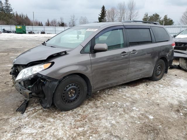 2014 Toyota Sienna LE