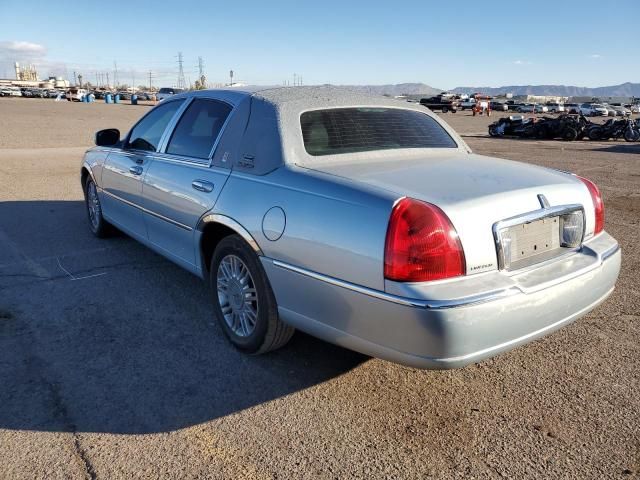 2006 Lincoln Town Car Signature Limited