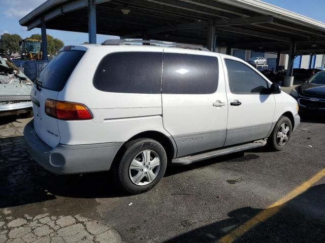 1998 Toyota Sienna LE