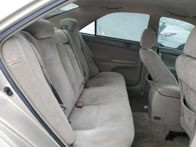 2004 Toyota Camry LE