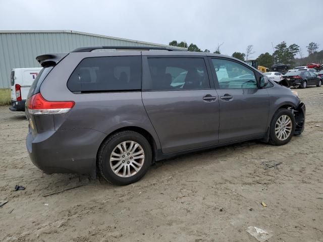 2013 Toyota Sienna XLE