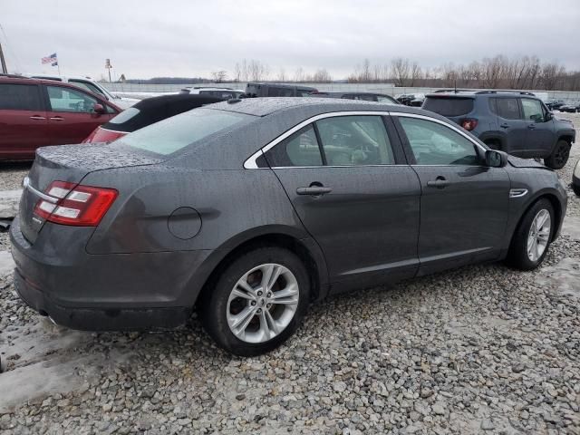 2016 Ford Taurus SE