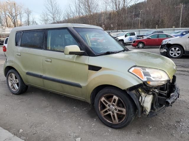 2010 KIA Soul +