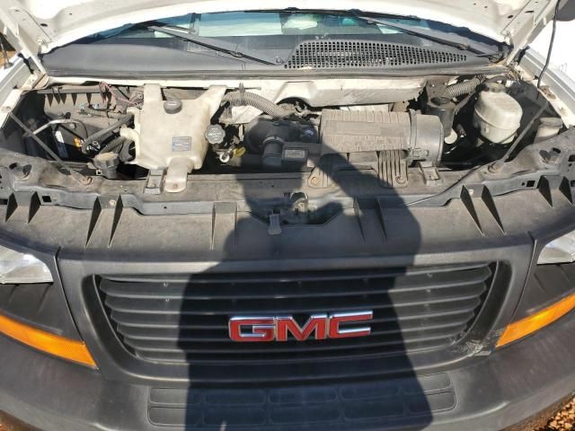 2014 GMC Savana Cutaway G3500