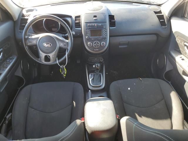 2013 KIA Soul +