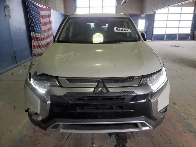 2020 Mitsubishi Outlander SE