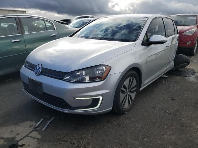 2016 Volkswagen E-GOLF SE