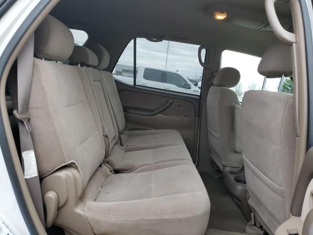 2004 Toyota Sequoia SR5