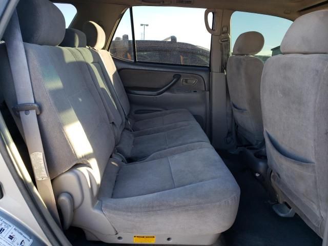 2004 Toyota Sequoia SR5