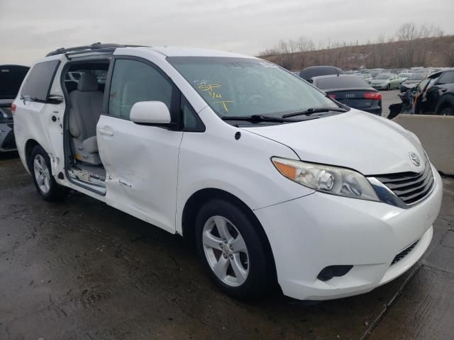 2011 Toyota Sienna LE