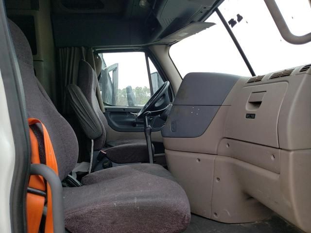 2013 Freightliner Cascadia 125