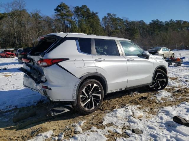 2022 Mitsubishi Outlander SE