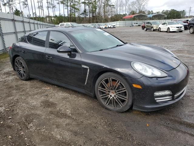 2013 Porsche Panamera 2