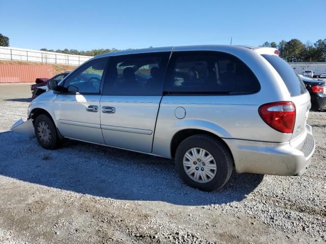 2005 Chrysler Town & Country LX