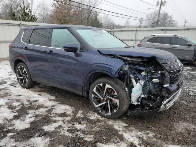 2023 Mitsubishi Outlander SE