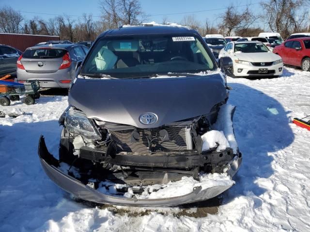 2017 Toyota Sienna XLE