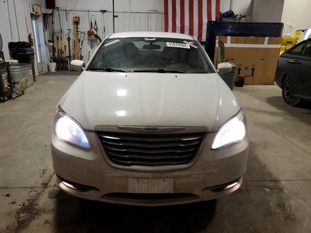 2013 Chrysler 200 Touring