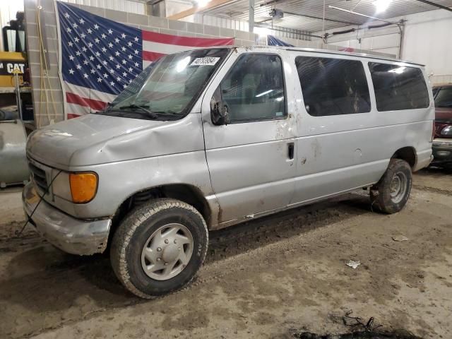 2005 Ford Econoline E350 Super Duty Wagon