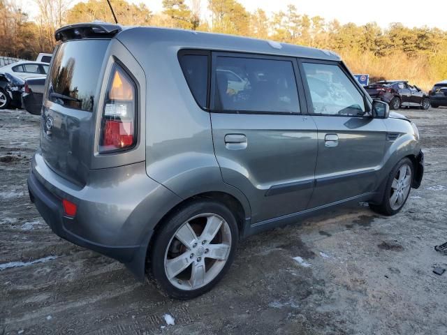 2010 KIA Soul +