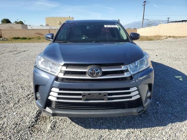 2019 Toyota Highlander SE