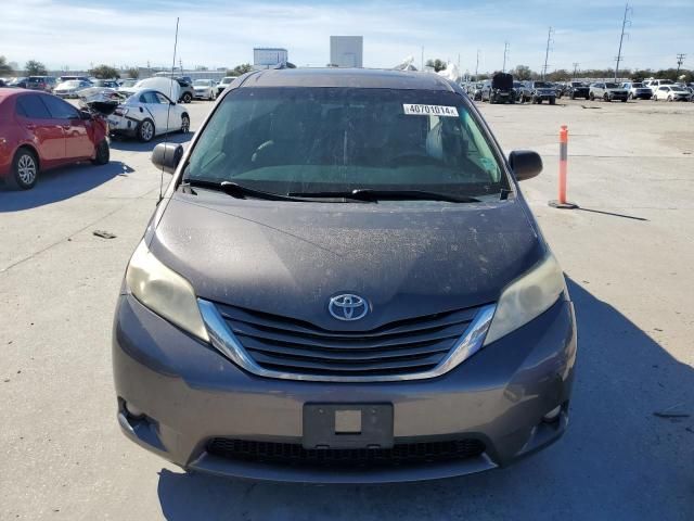 2013 Toyota Sienna XLE