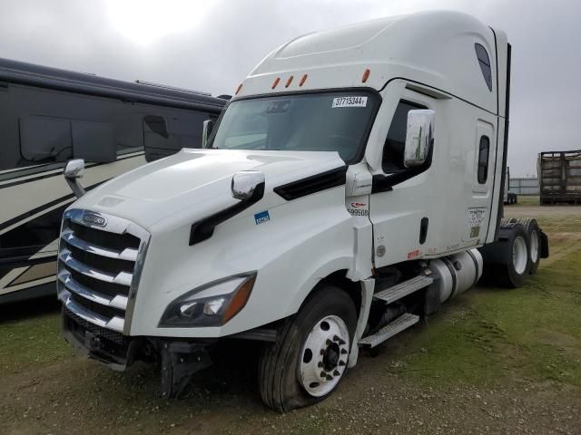 2023 Freightliner Cascadia 126