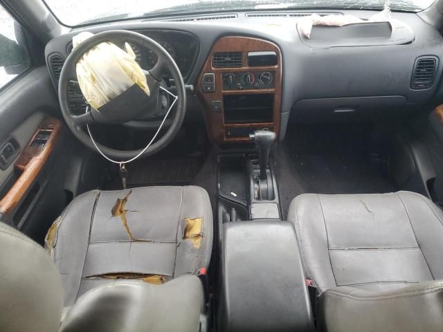 1999 Nissan Pathfinder XE