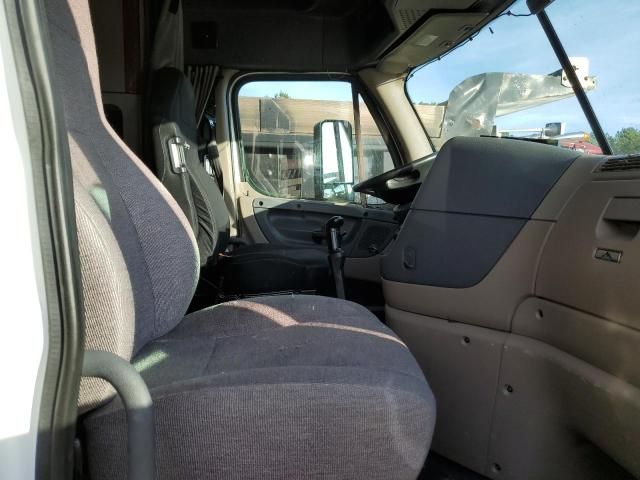 2015 Freightliner Cascadia 125