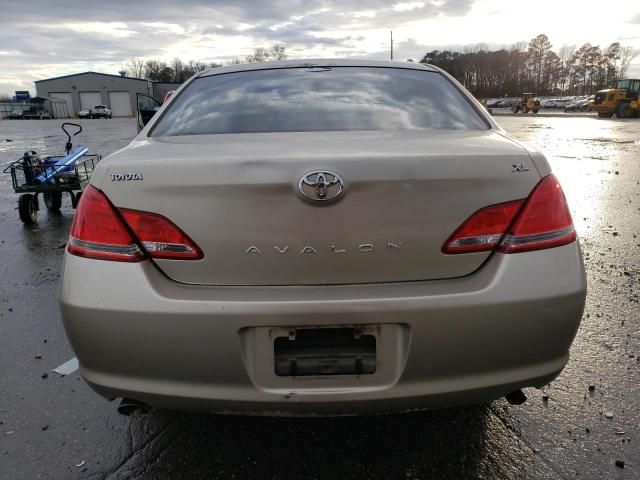 2005 Toyota Avalon XL