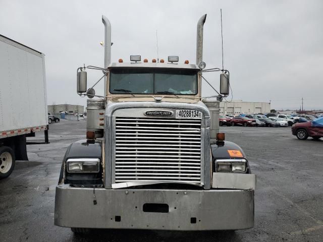 2000 Freightliner Conventional FLD120