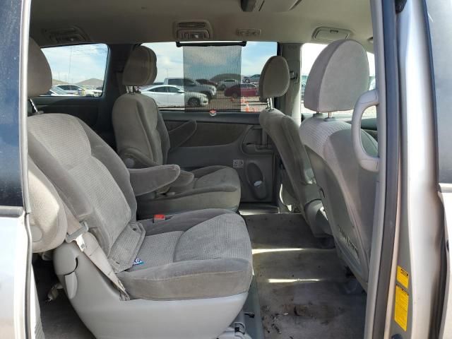 2009 Toyota Sienna CE