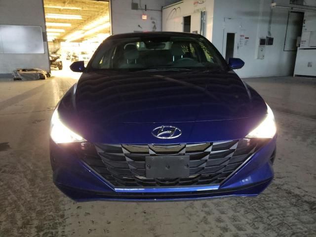 2021 Hyundai Elantra SE