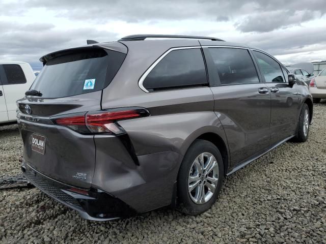 2022 Toyota Sienna XSE