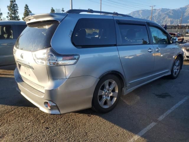 2013 Toyota Sienna Sport