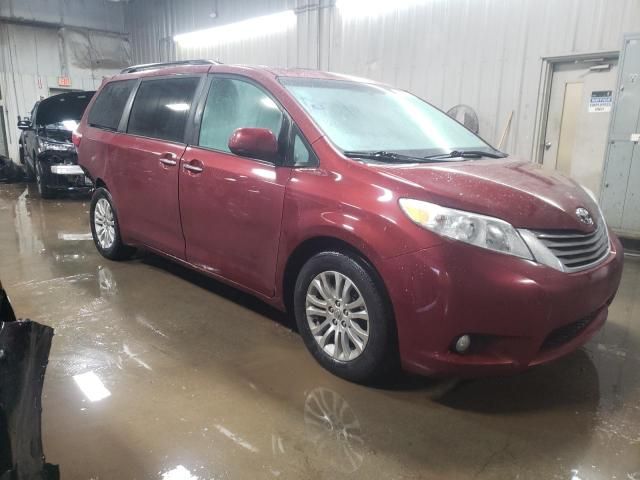 2016 Toyota Sienna XLE