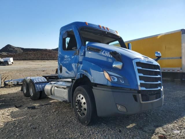 2023 Freightliner Cascadia 116